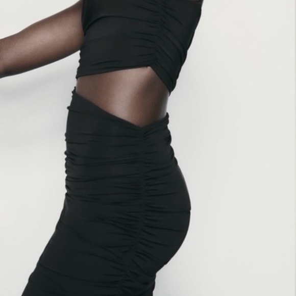 ‼️WOW‼️CUT OUT ASYMMETRICAL DRESS‼️SUPER SEXY! - Picture 3 of 10